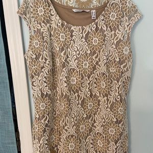 Isaac Mizrahi sleeveless lined lace top